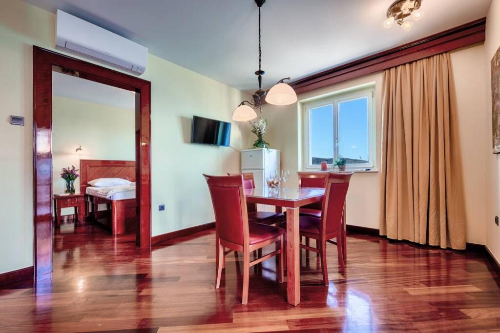 Seafront Apartment Duo Vis Exterior foto